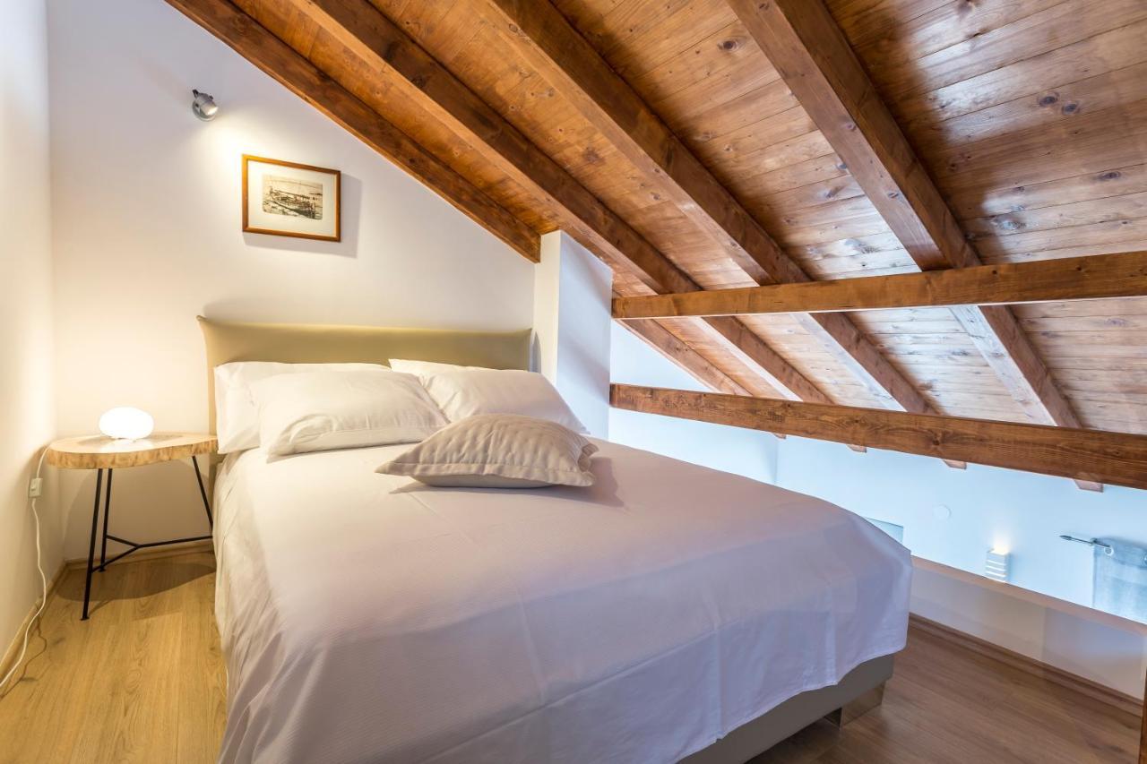 Vila Luxury Sarina With Pool In Center Split