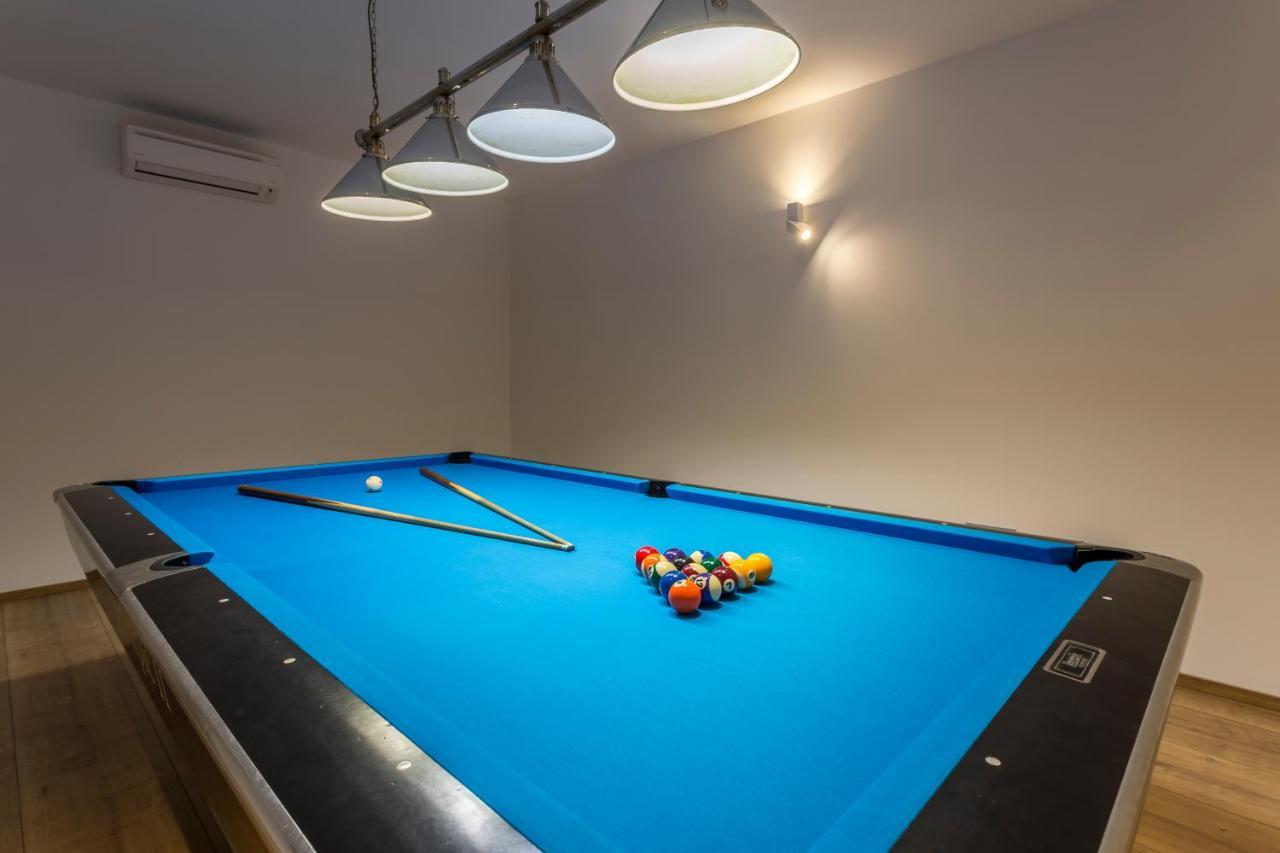 Vila Luxury Sarina With Pool In Center Split