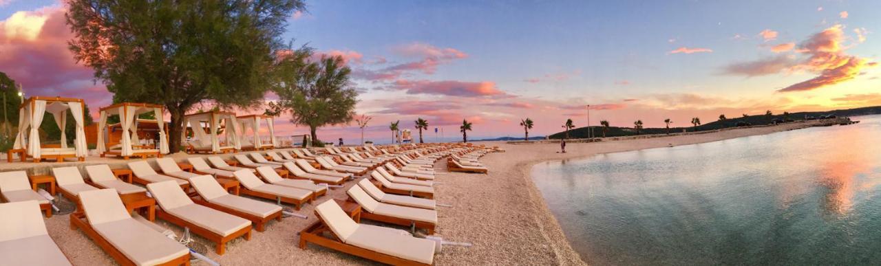 Vila Luxury Sarina With Pool In Center